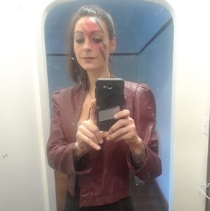 Meet your Posher, Cara